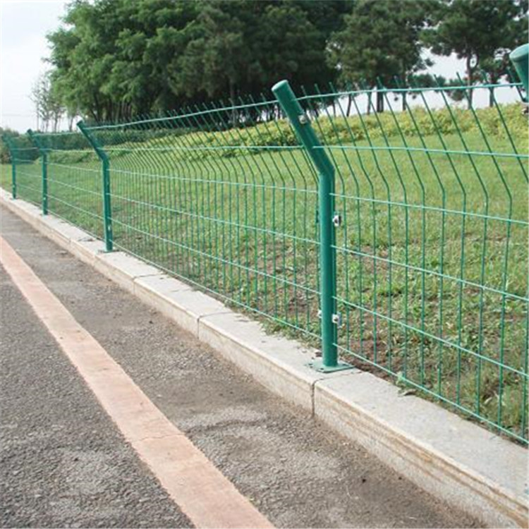 公路護欄網案例展示圖片3 公路護欄網案例展示圖片3